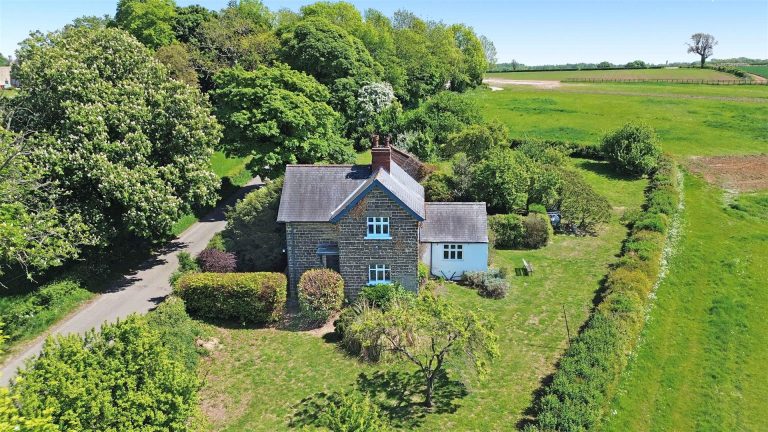 Keepers Cottage, Rowthorne Lane, Rowthorne, Glapwell