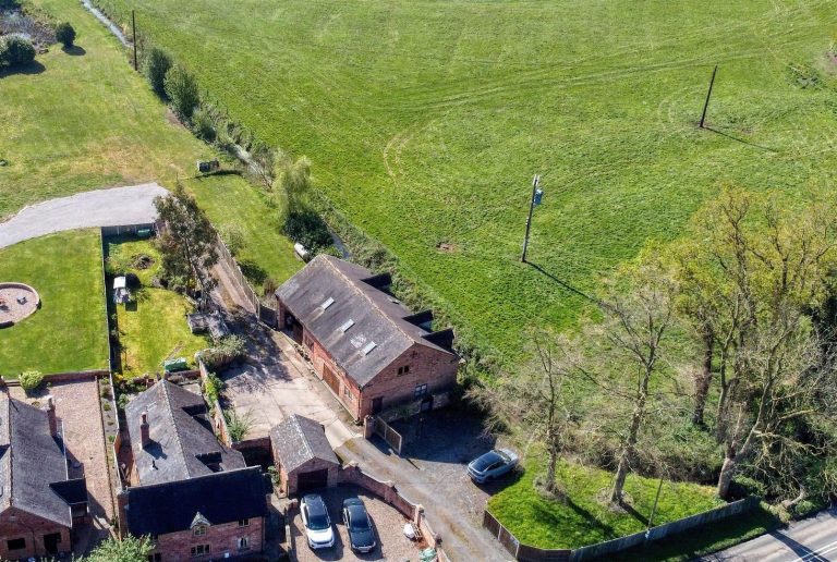 Swallow Barn, Twyford Road, Barrow-On-Trent.