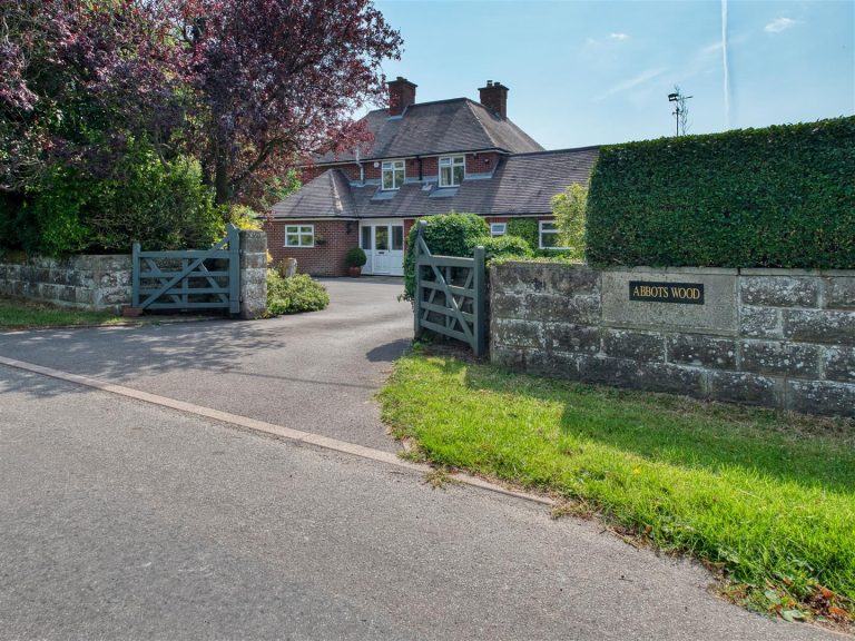 Abbots Wood, Blythe Bridge Bank, Uttoxeter, Kingstone