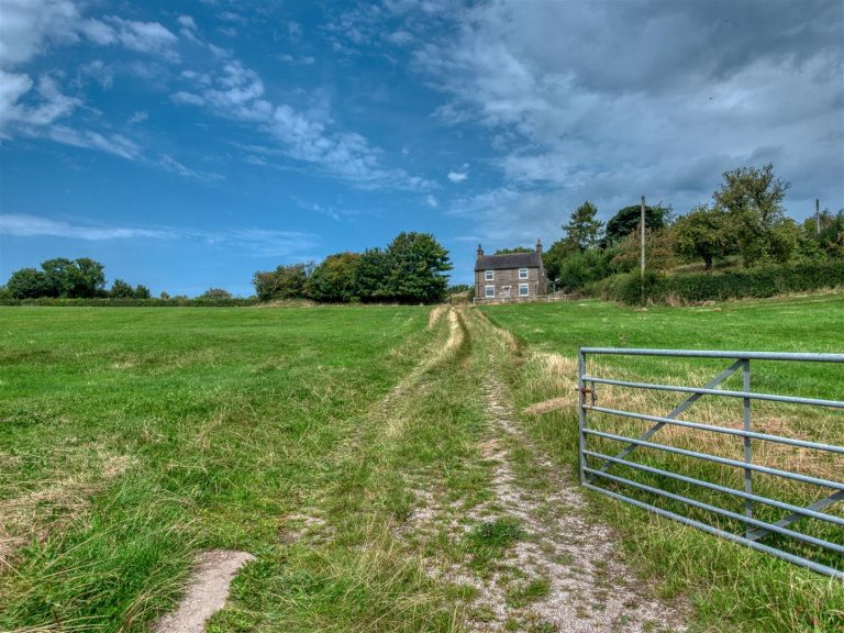 Lot 1: Rockcliffe Farmhouse, Hollington, Stoke-On-Trent