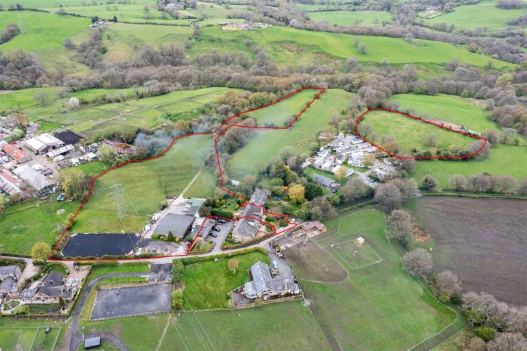 Howard Cottage, Woodseats Lane, Charlesworth, Glossop