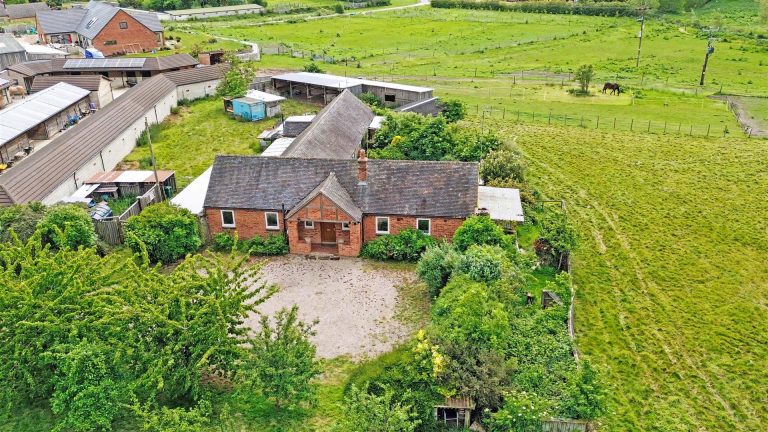 Fryzms House Farm, Stenson,